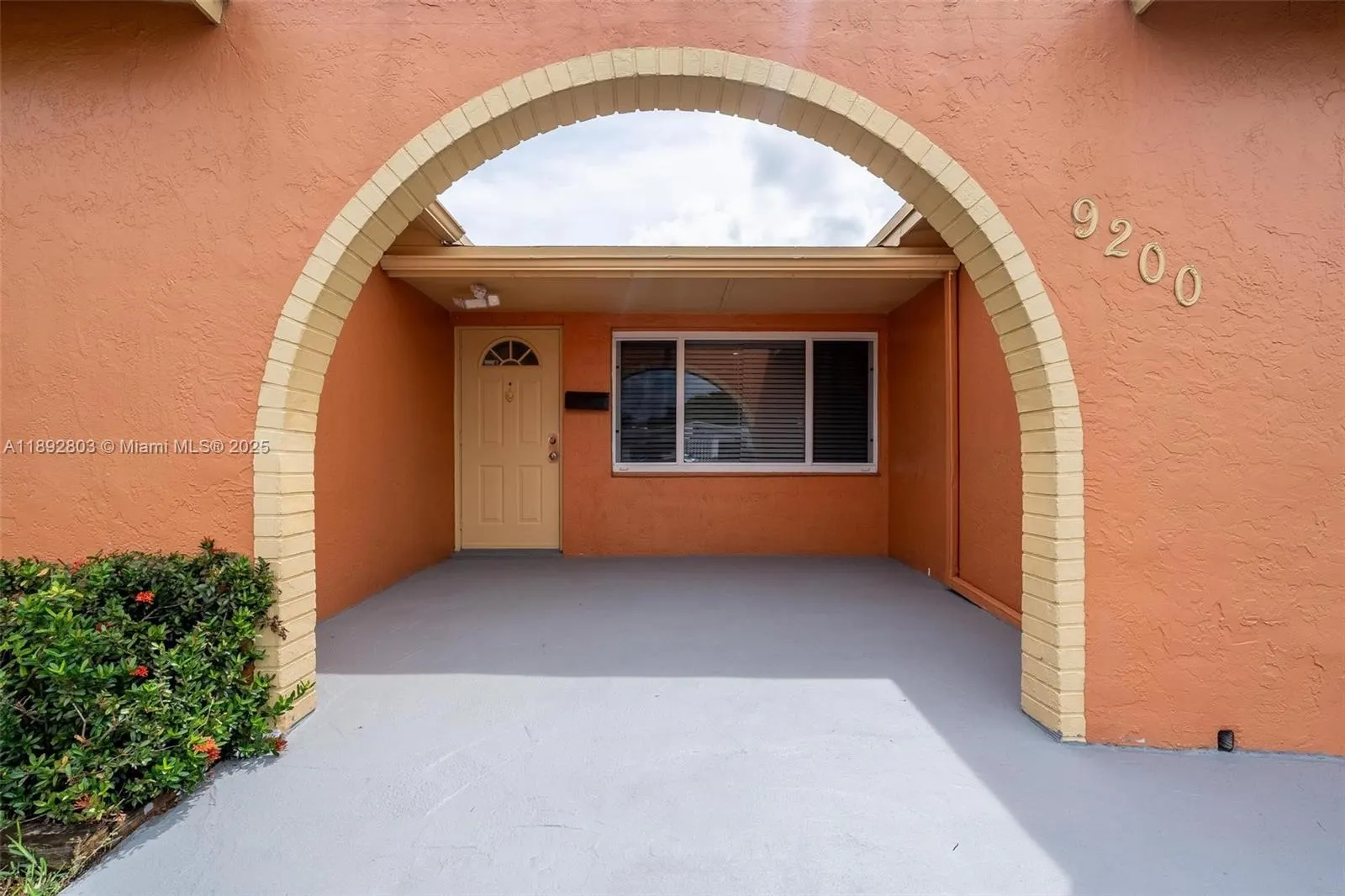 9200 NW 21st Mnr