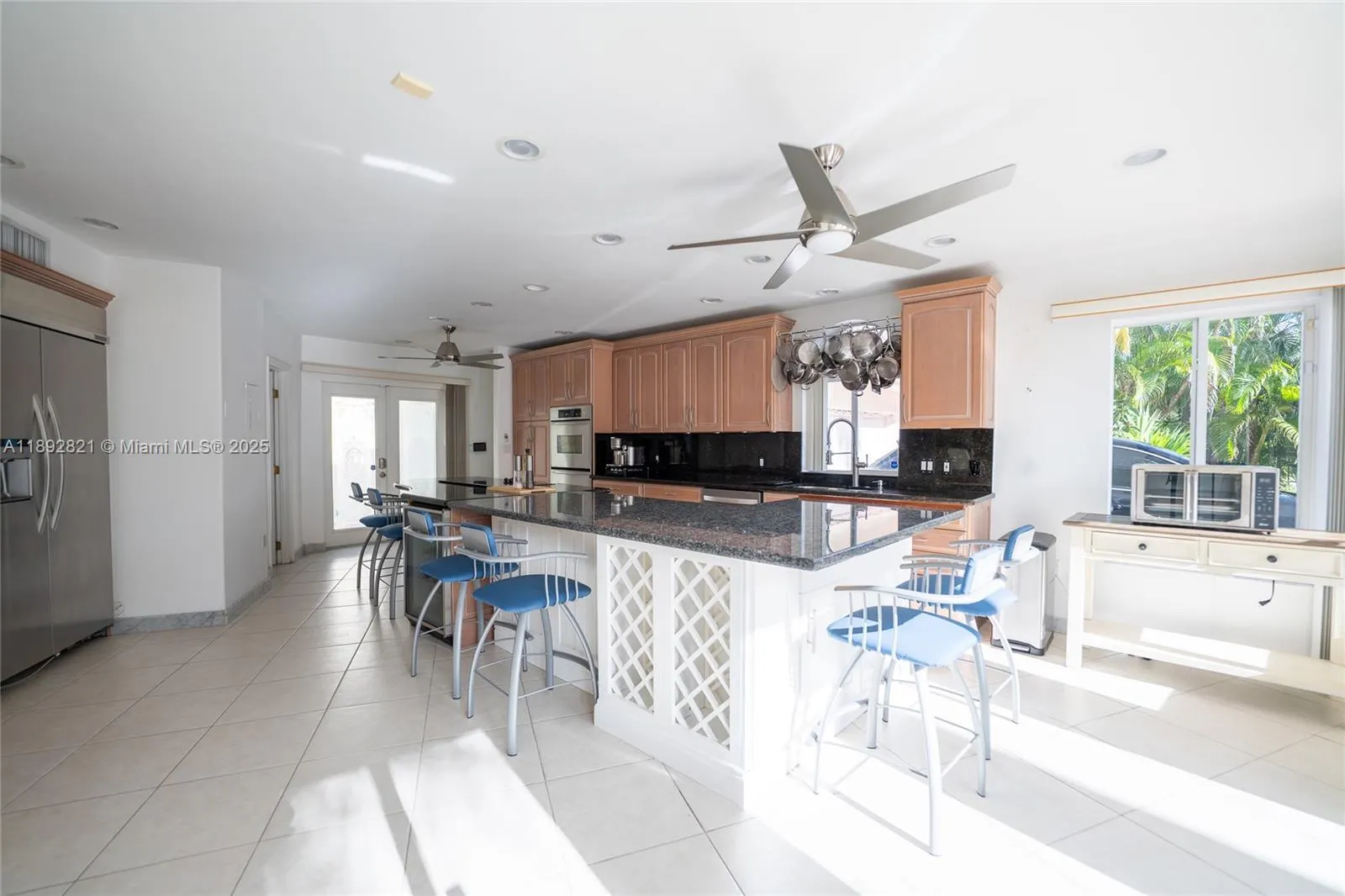 2701 N Atlantic Blvd