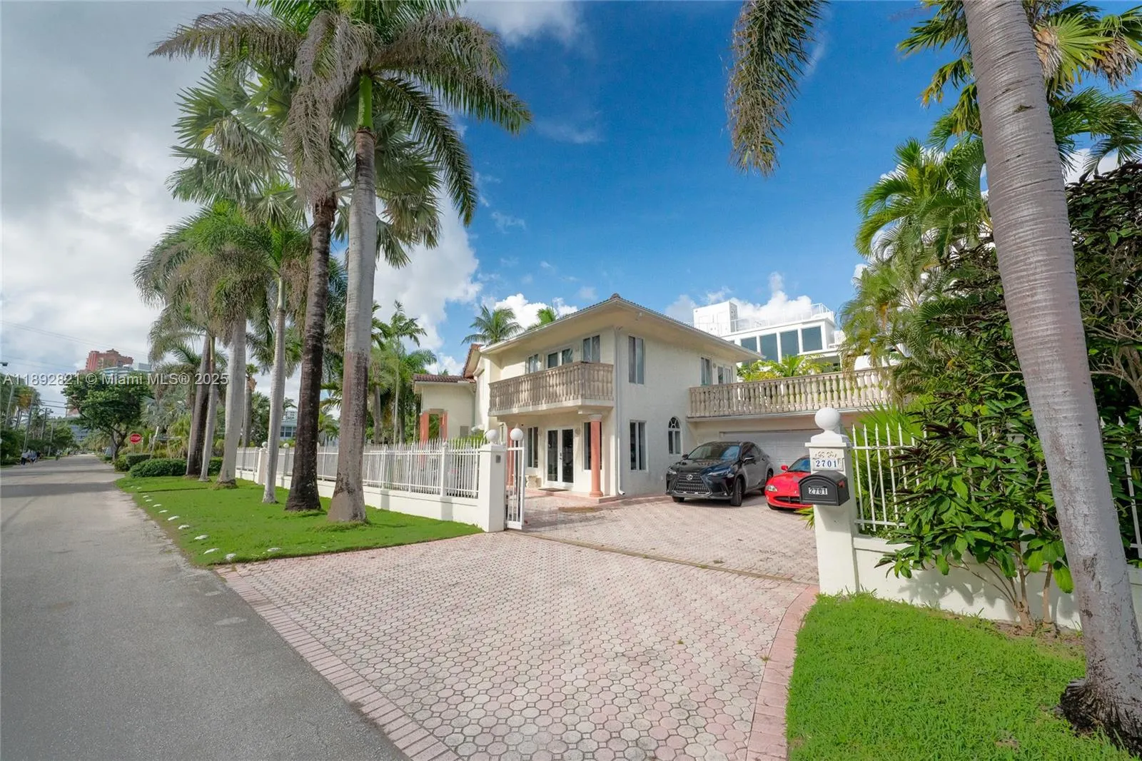 2701 N Atlantic Blvd