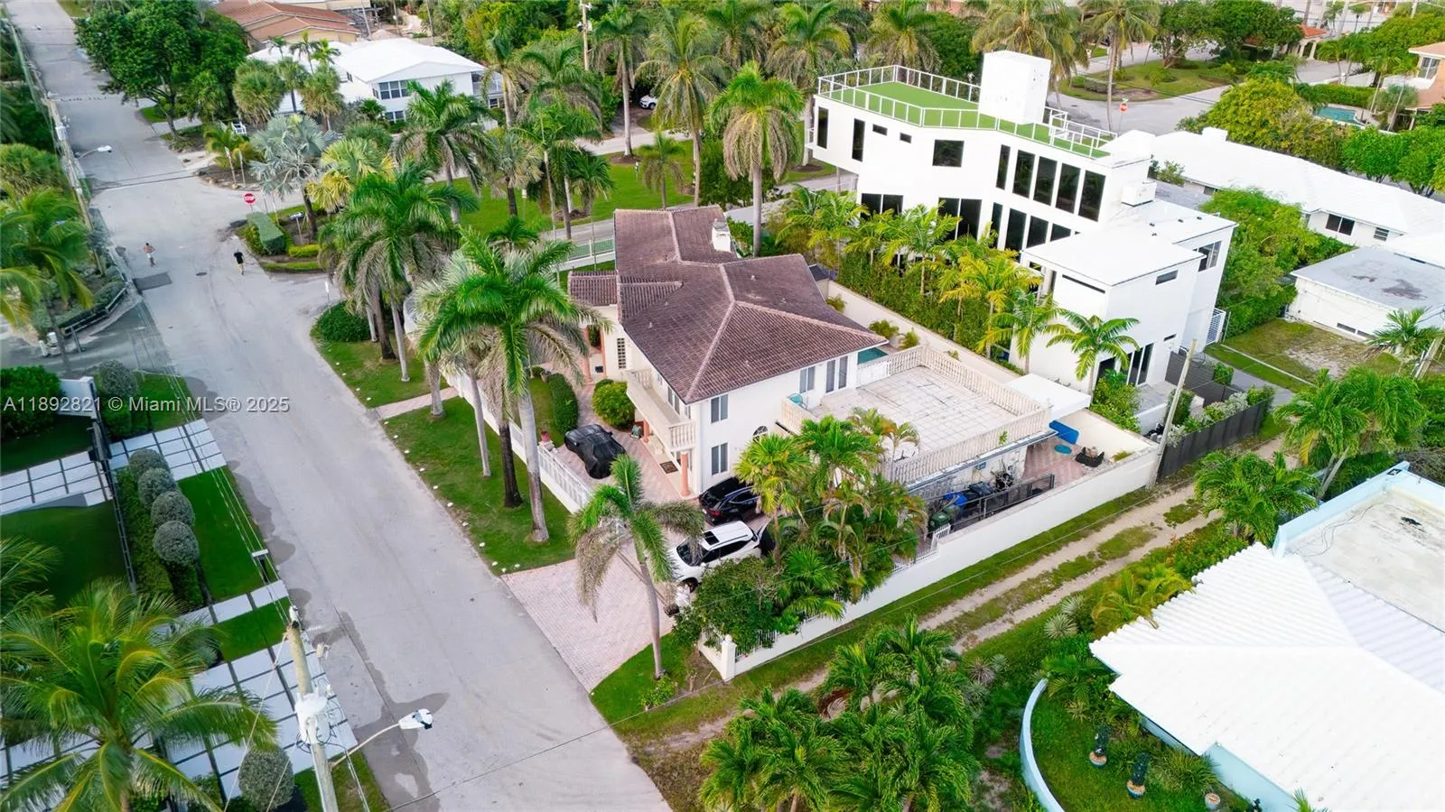 2701 N Atlantic Blvd