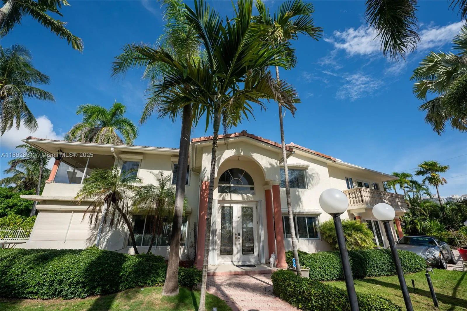 2701 N Atlantic Blvd