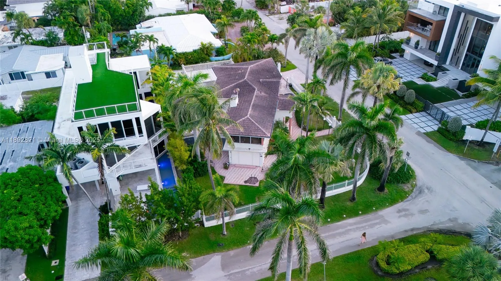 2701 N Atlantic Blvd