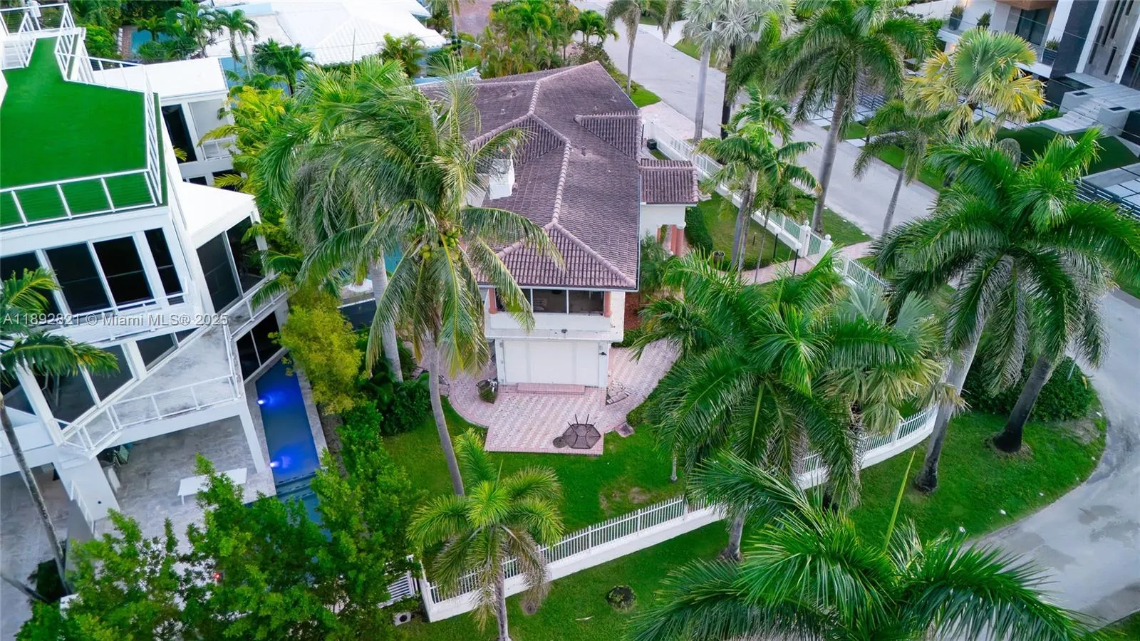 2701 N Atlantic Blvd