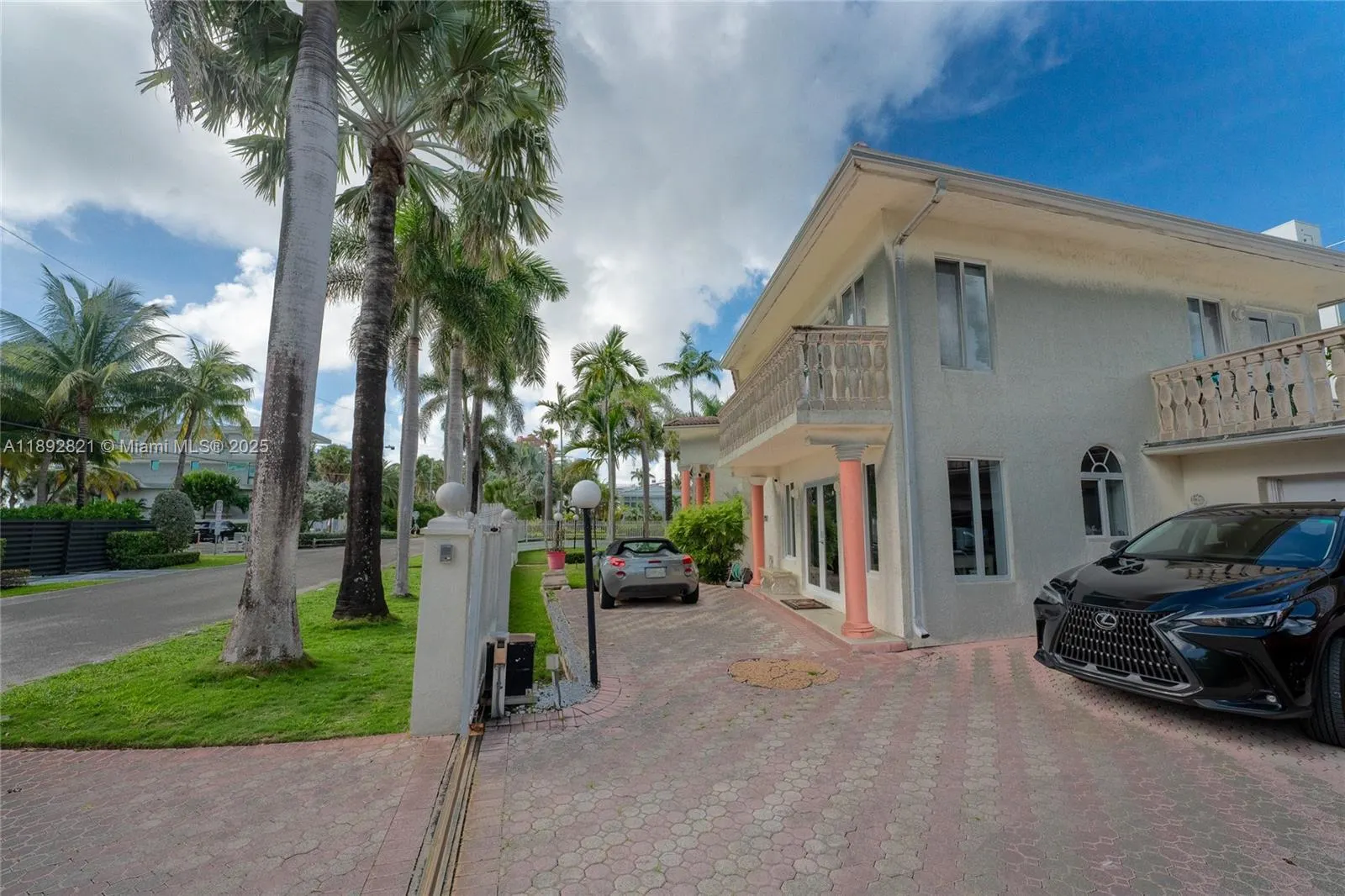 2701 N Atlantic Blvd