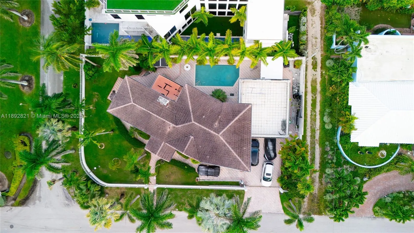 2701 N Atlantic Blvd