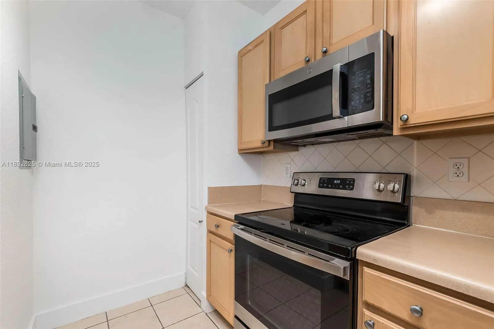 6001 SW 70th St, #609