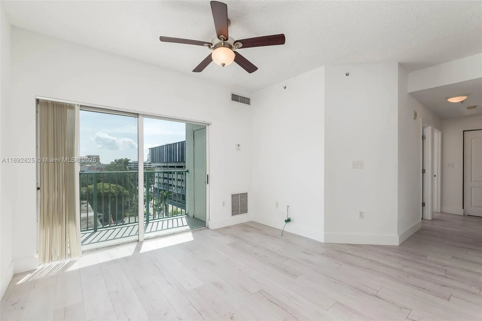 6001 SW 70th St, #609