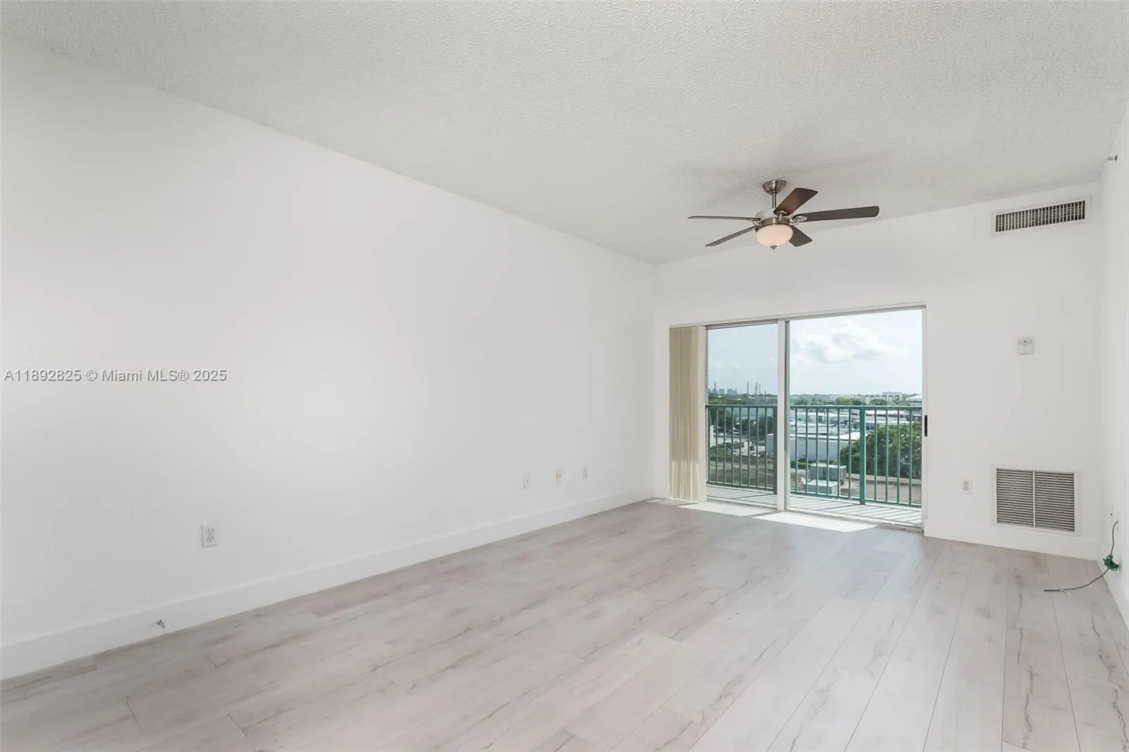6001 SW 70th St, #609