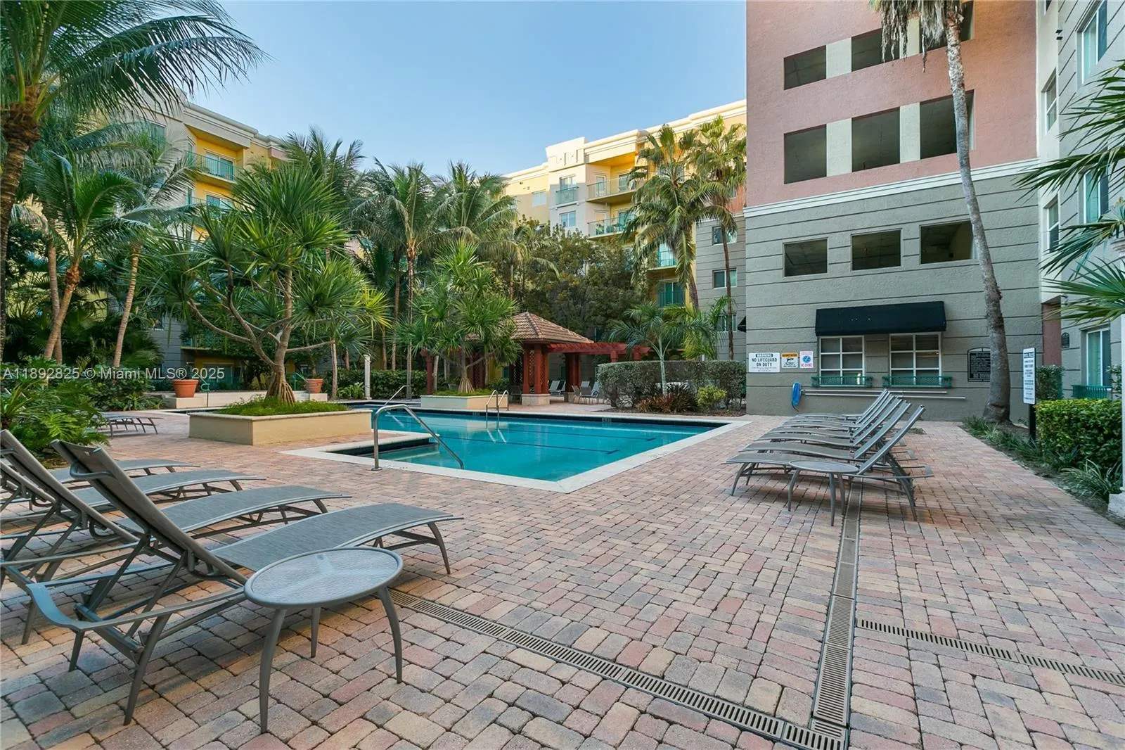 6001 SW 70th St, #609