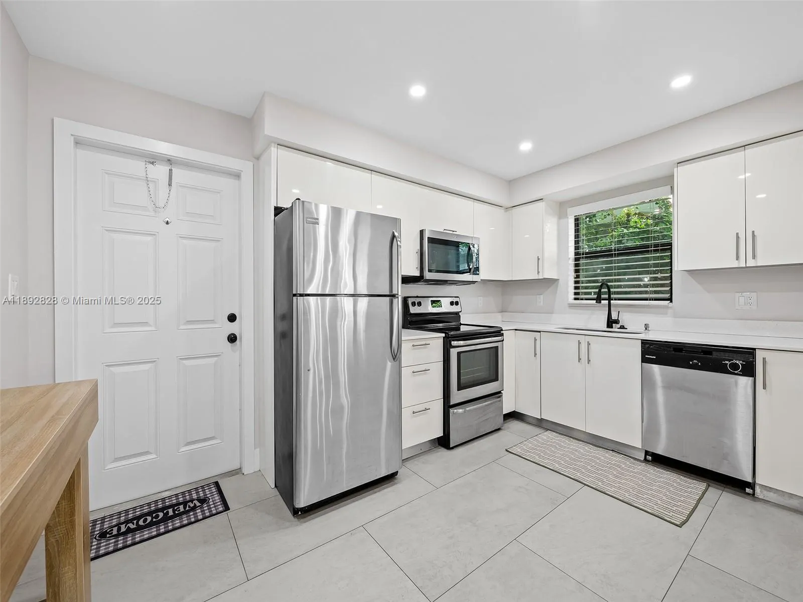 1305 SE 1st St, #2