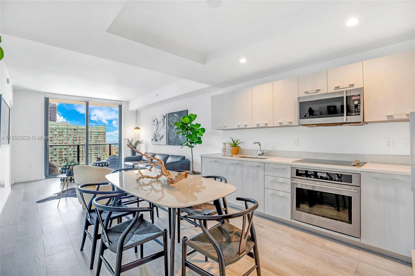 55 SW 9th St, #3205