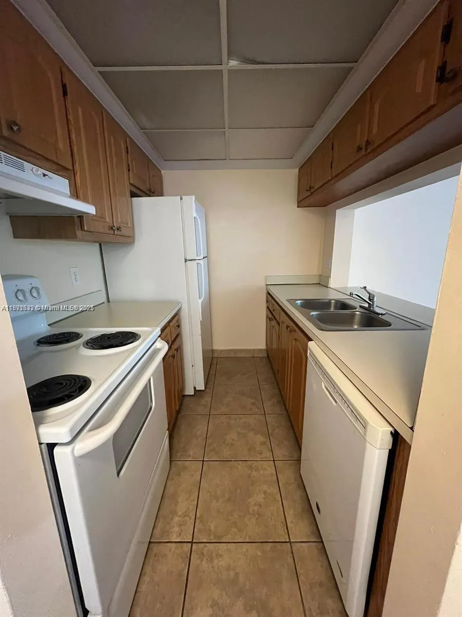 10001 W Atlantic Blvd, #317
