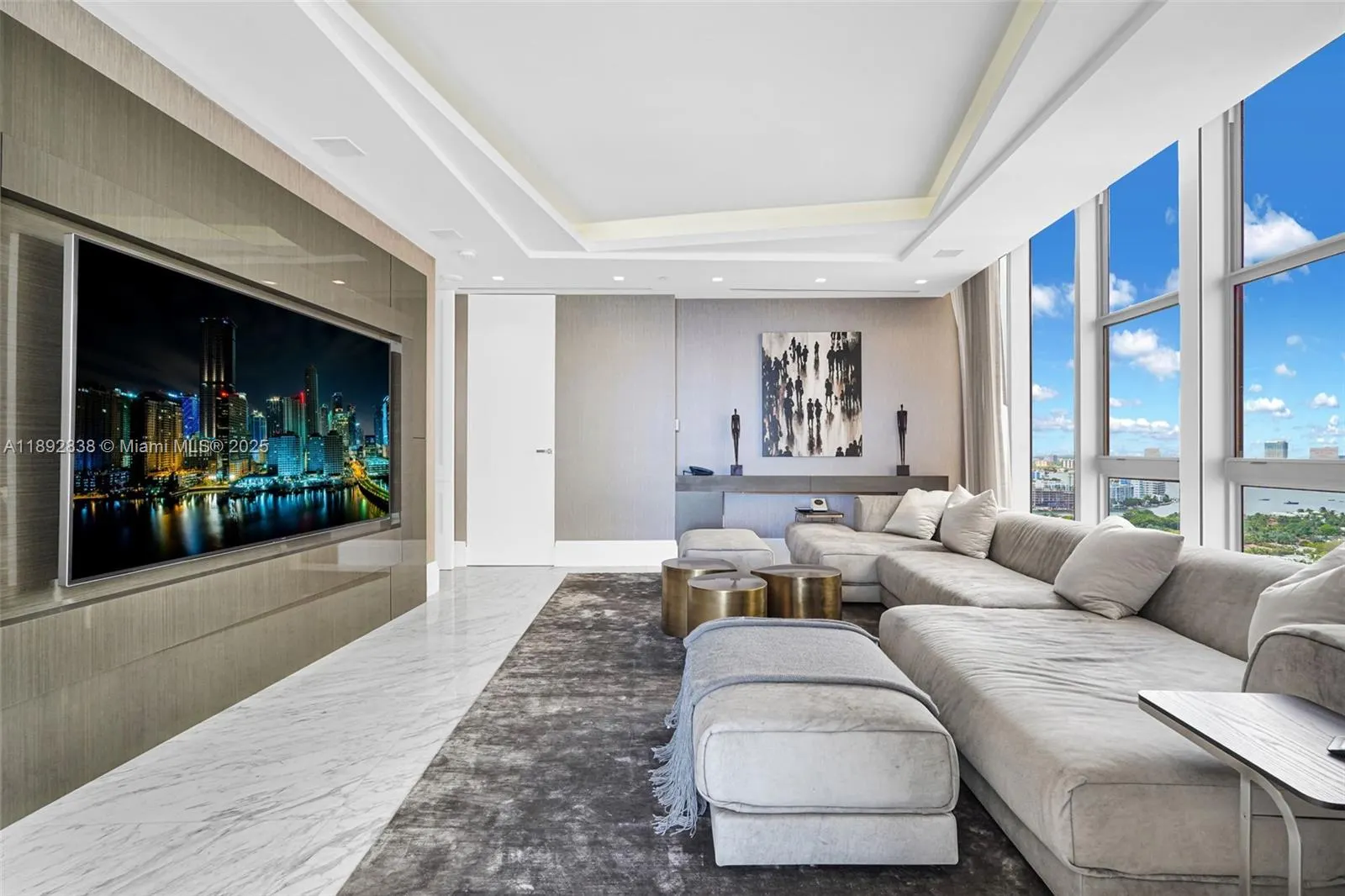 9701 Collins Ave, #2104S