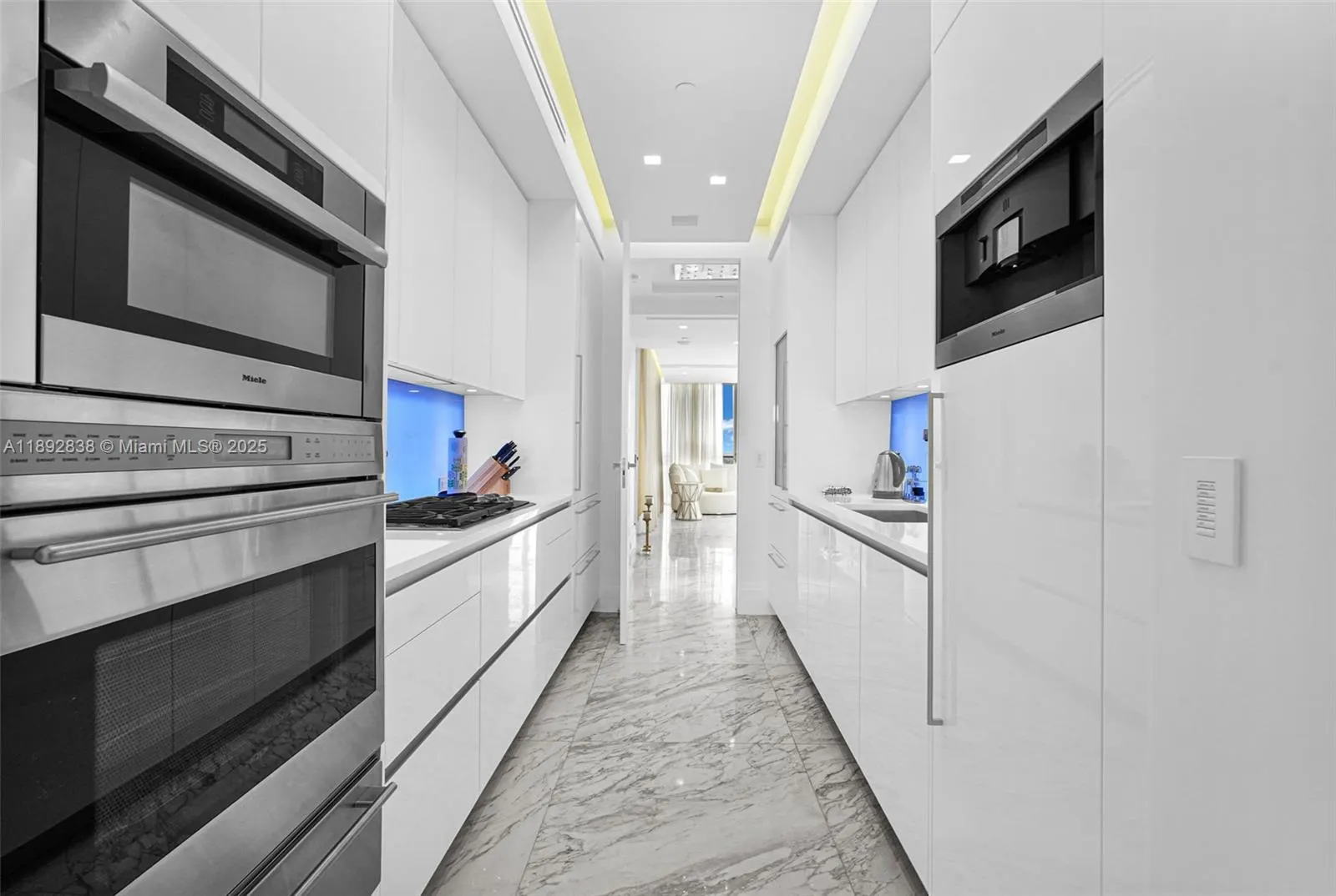 9701 Collins Ave, #2104S