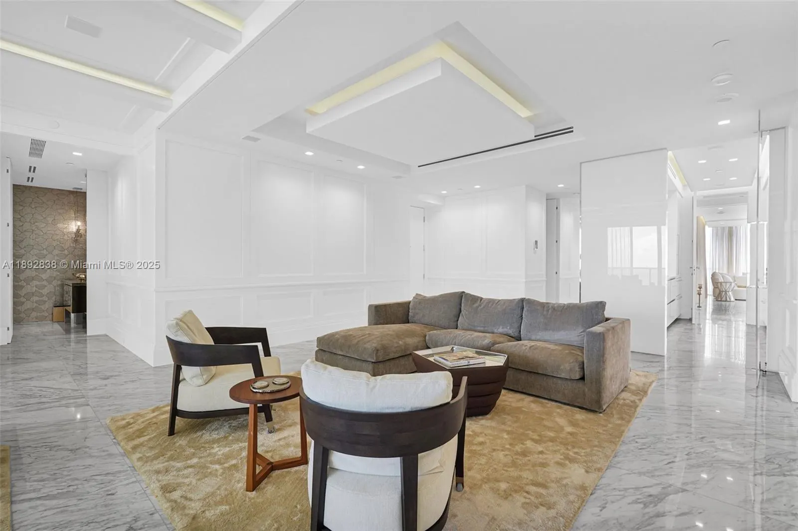 9701 Collins Ave, #2104S