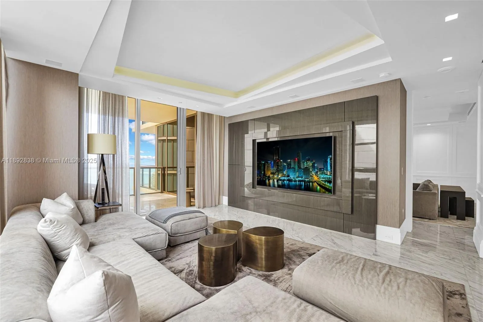 9701 Collins Ave, #2104S