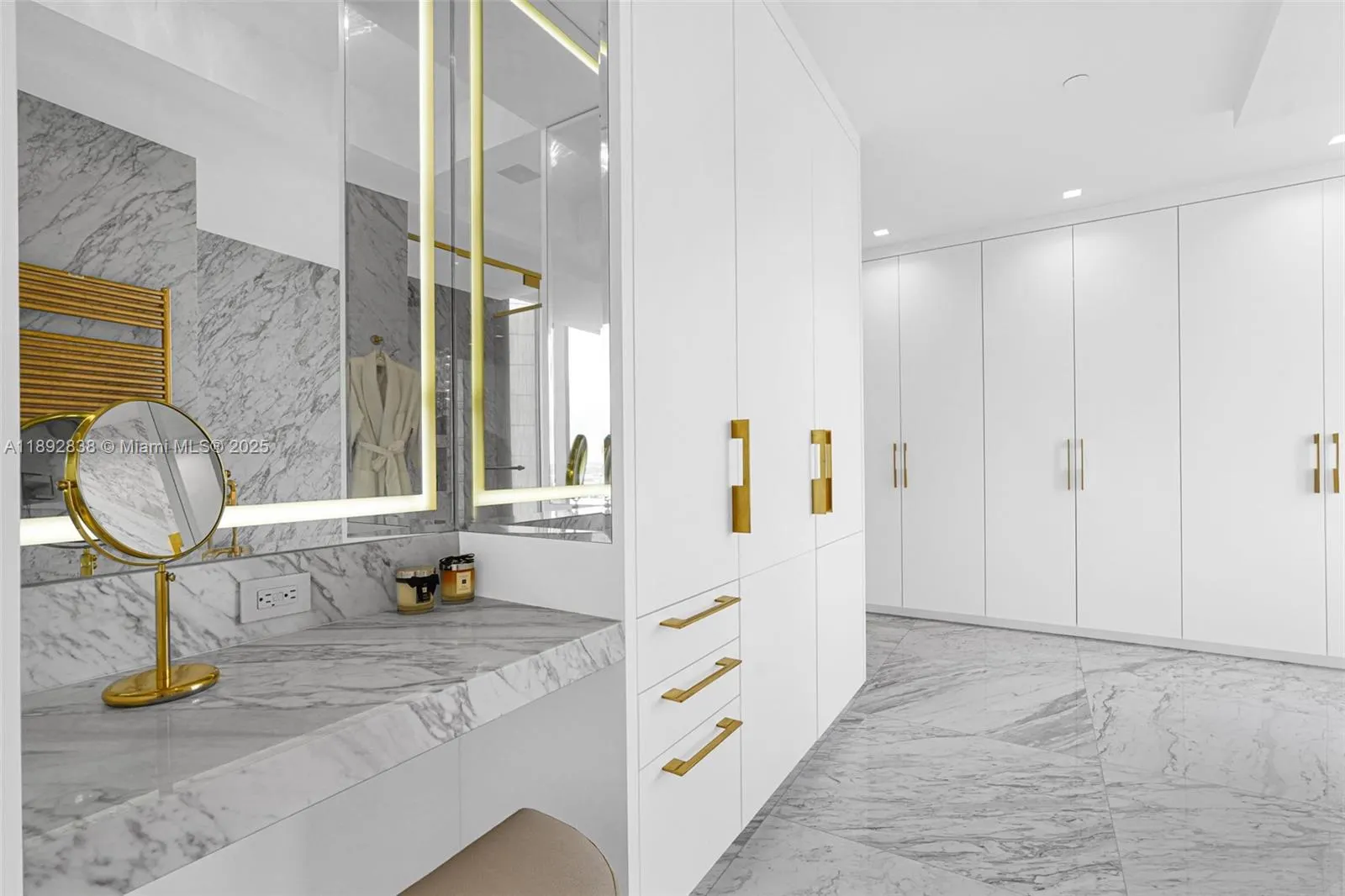 9701 Collins Ave, #2104S