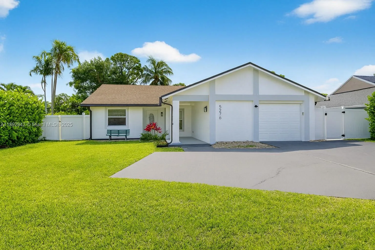 5276 Pine Tree Dr