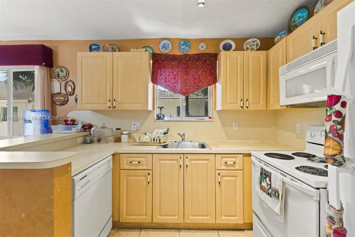 7780 NW 22nd Ct, #201
