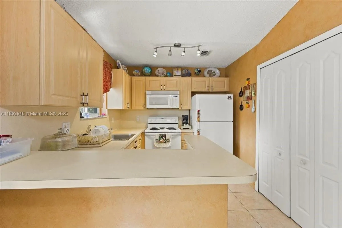 7780 NW 22nd Ct, #201