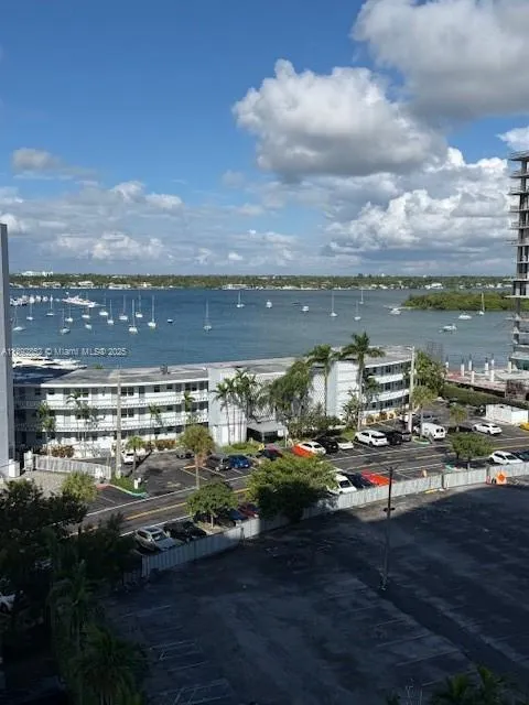 7900 Harbor Island Dr, #822
