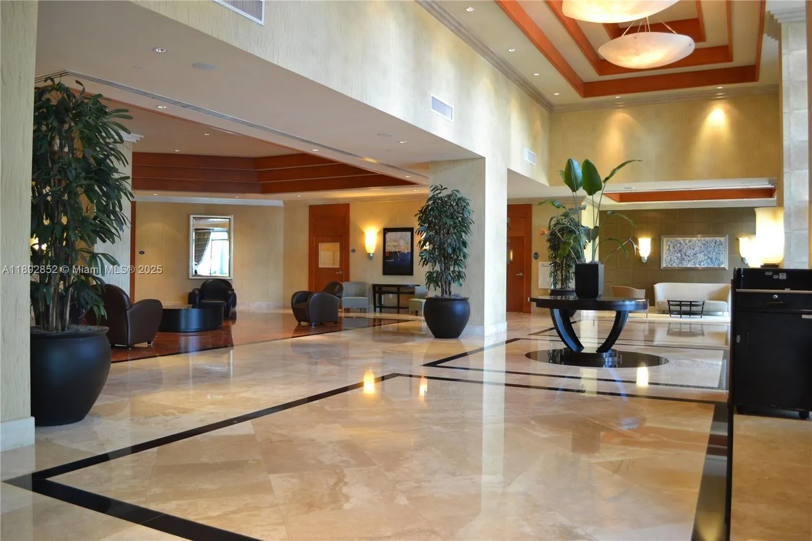 7900 Harbor Island Dr, #822