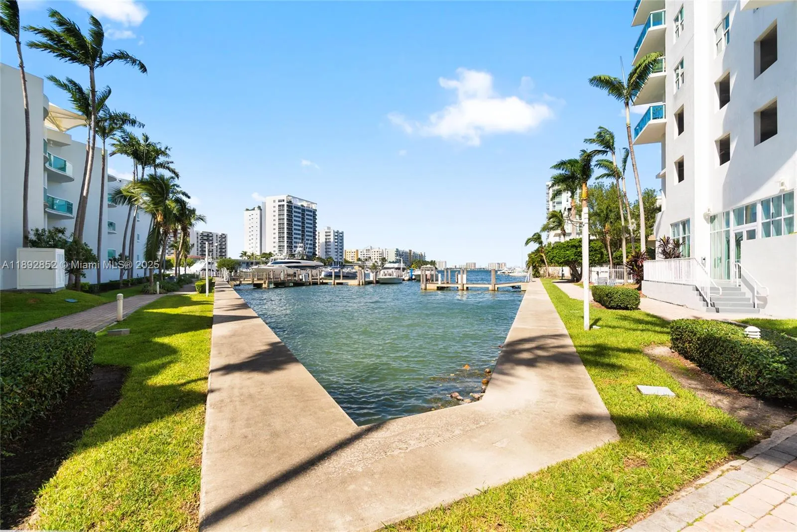 7900 Harbor Island Dr, #822