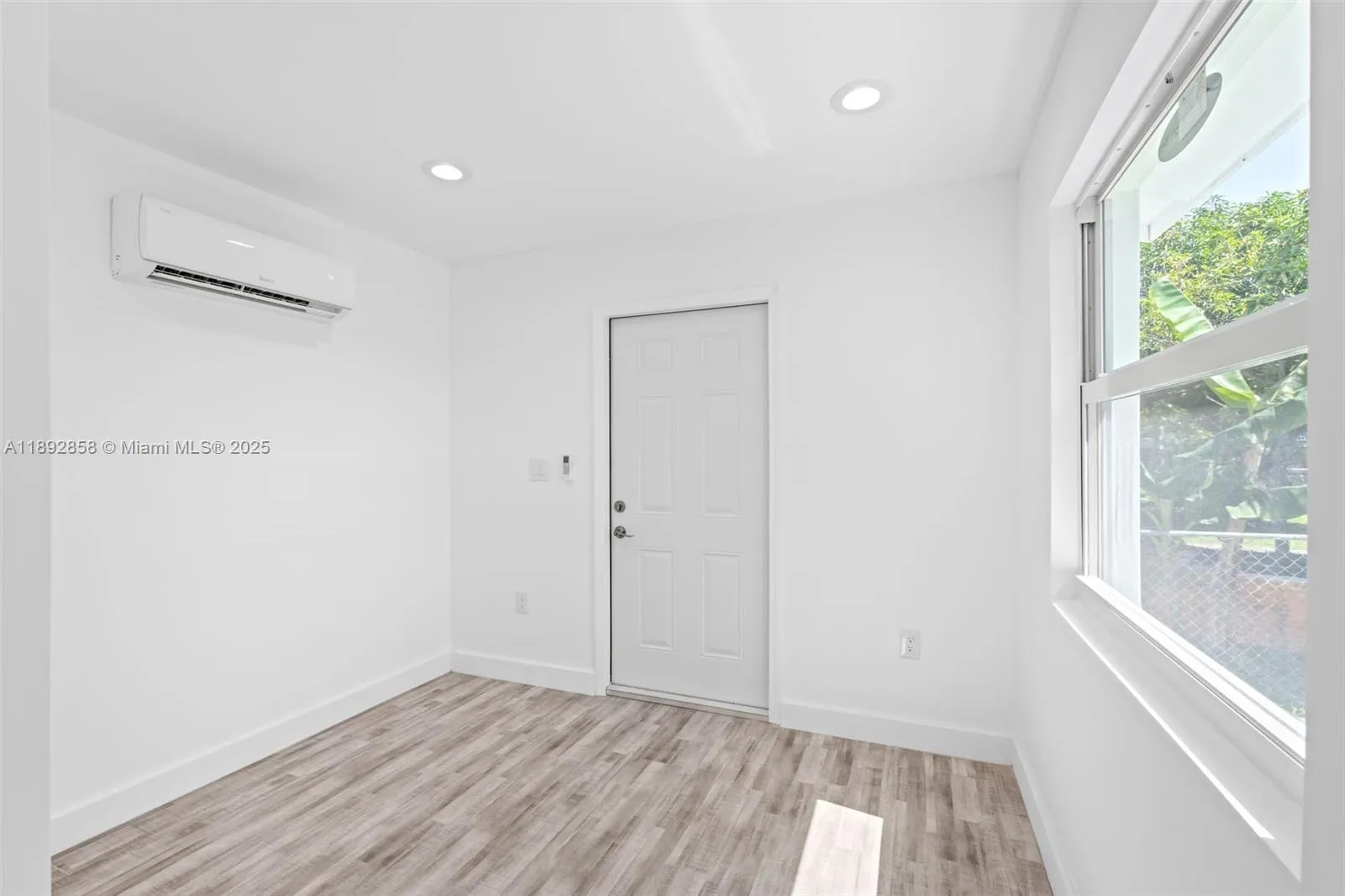 2847 Polk St