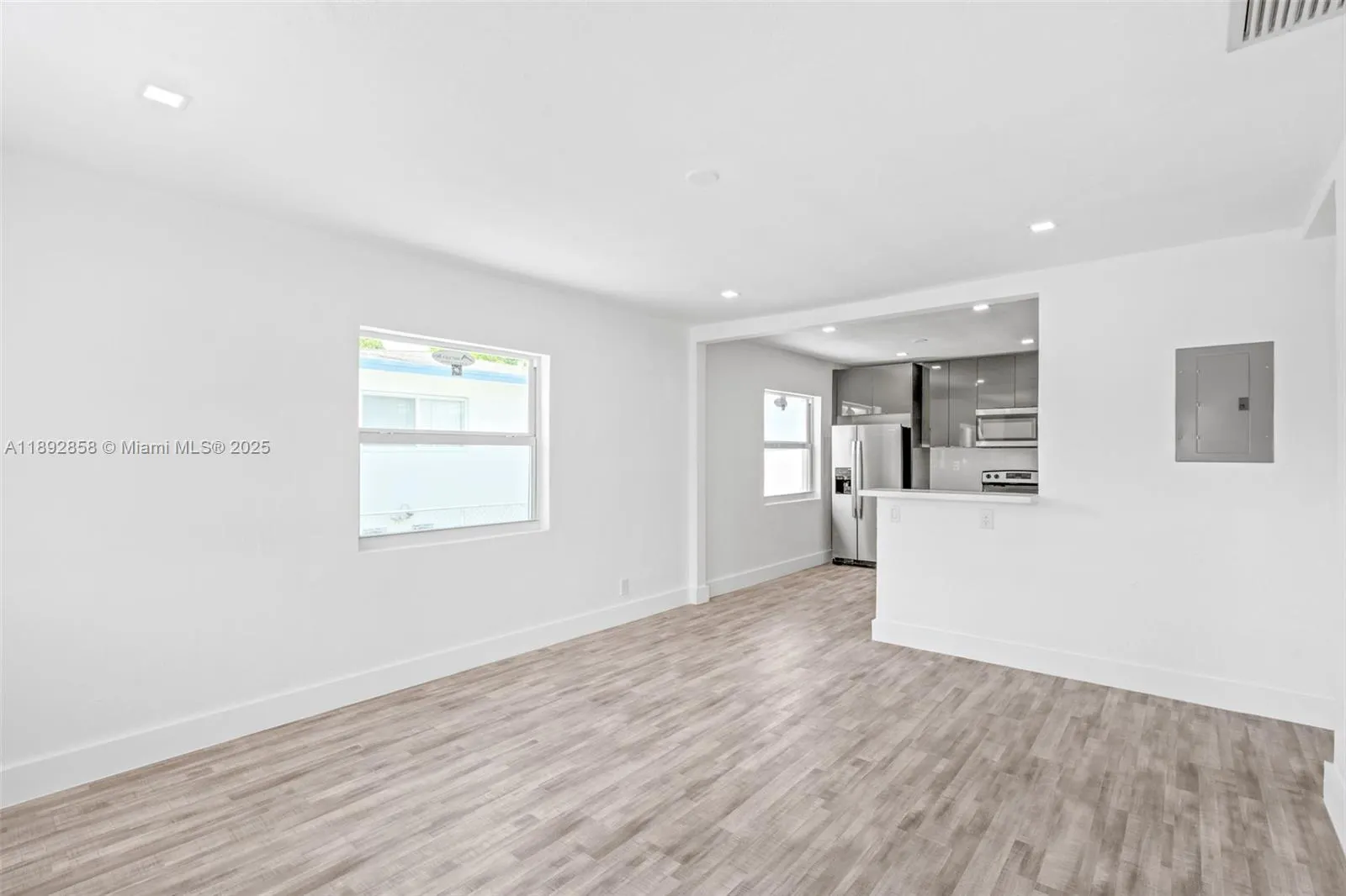 2847 Polk St