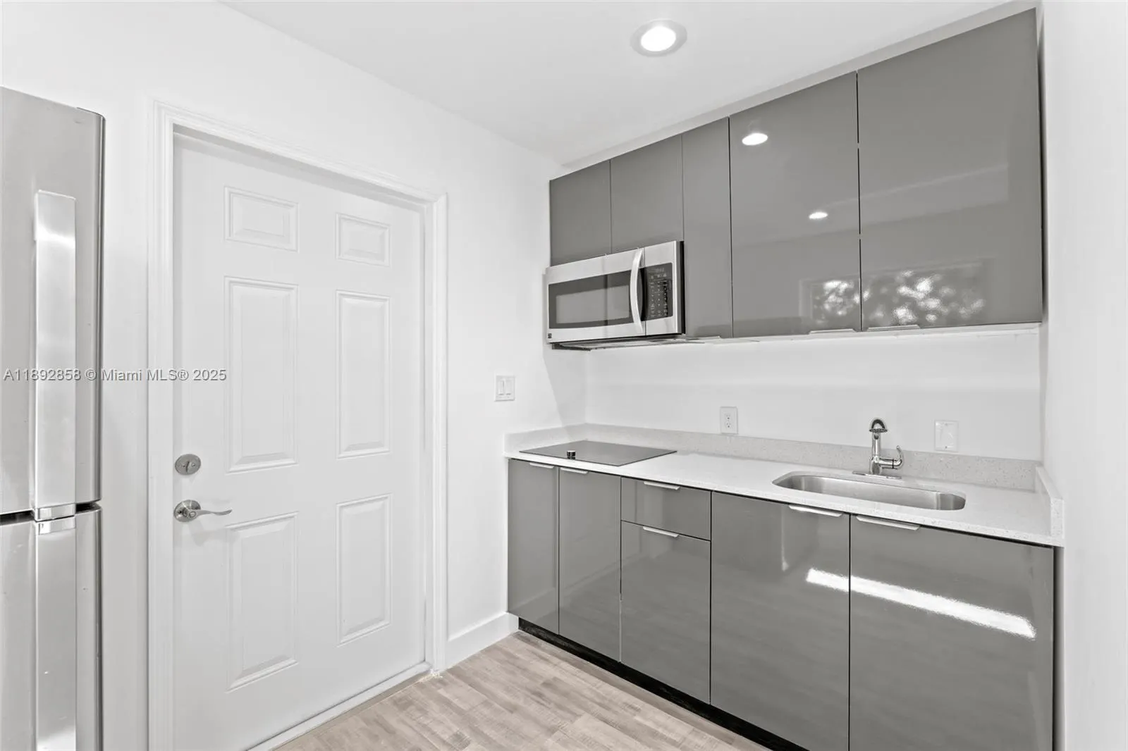 2847 Polk St