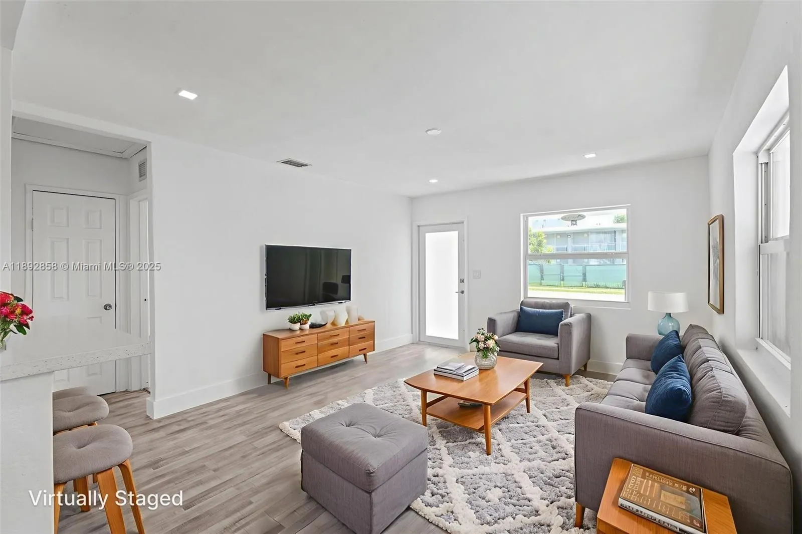 2847 Polk St