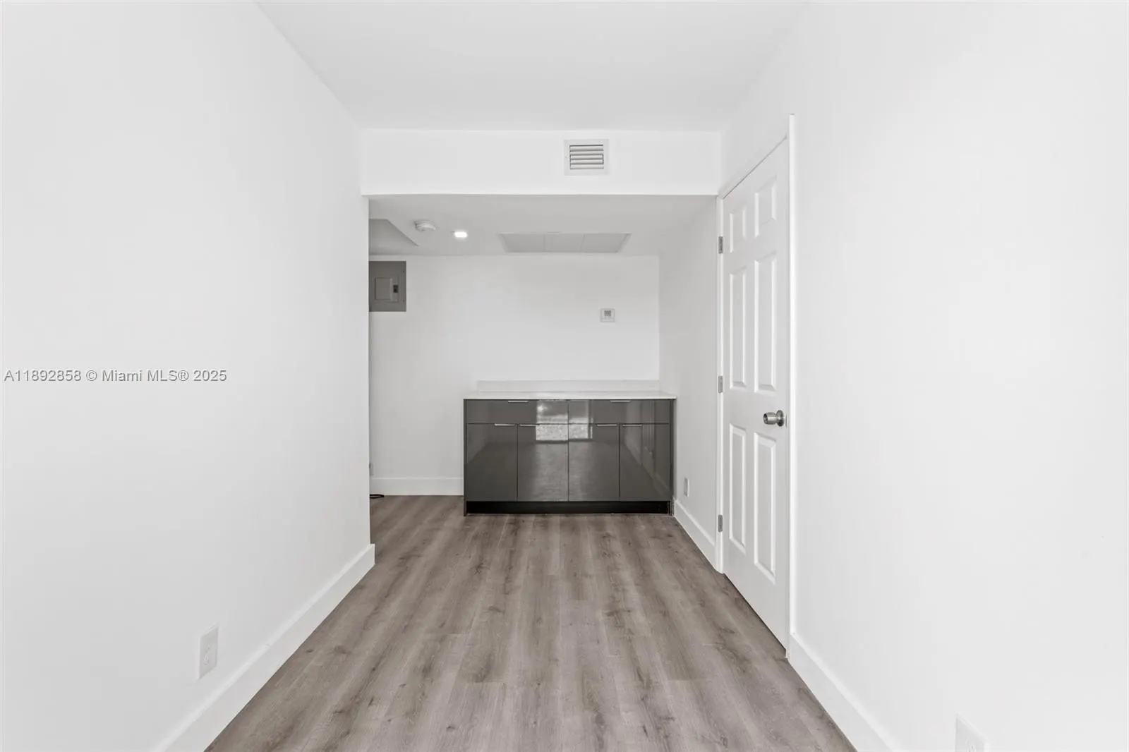 2847 Polk St