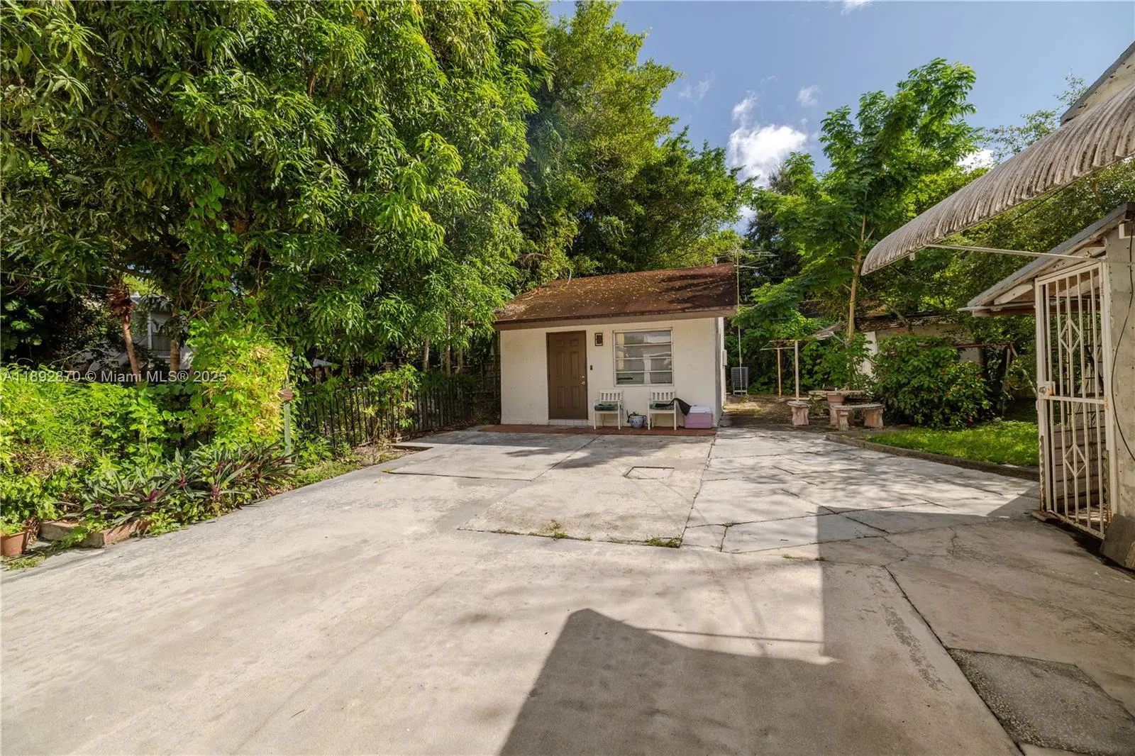 1338 SW 14th St