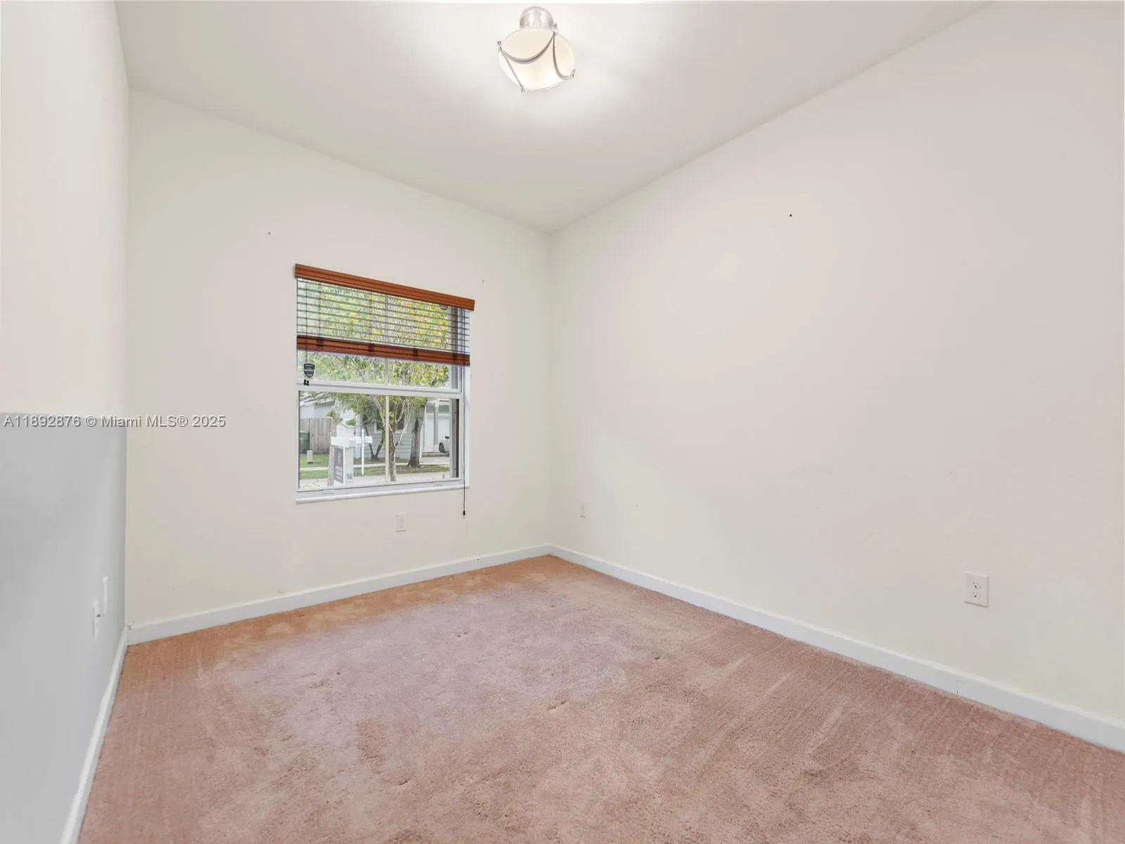 236 SE 32nd Ave