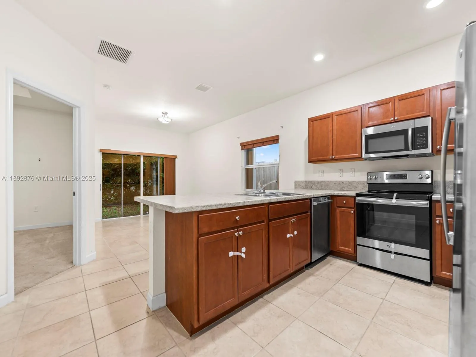 236 SE 32nd Ave