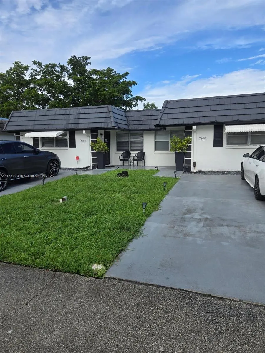 7600 NW 73rd Ter, #1-2