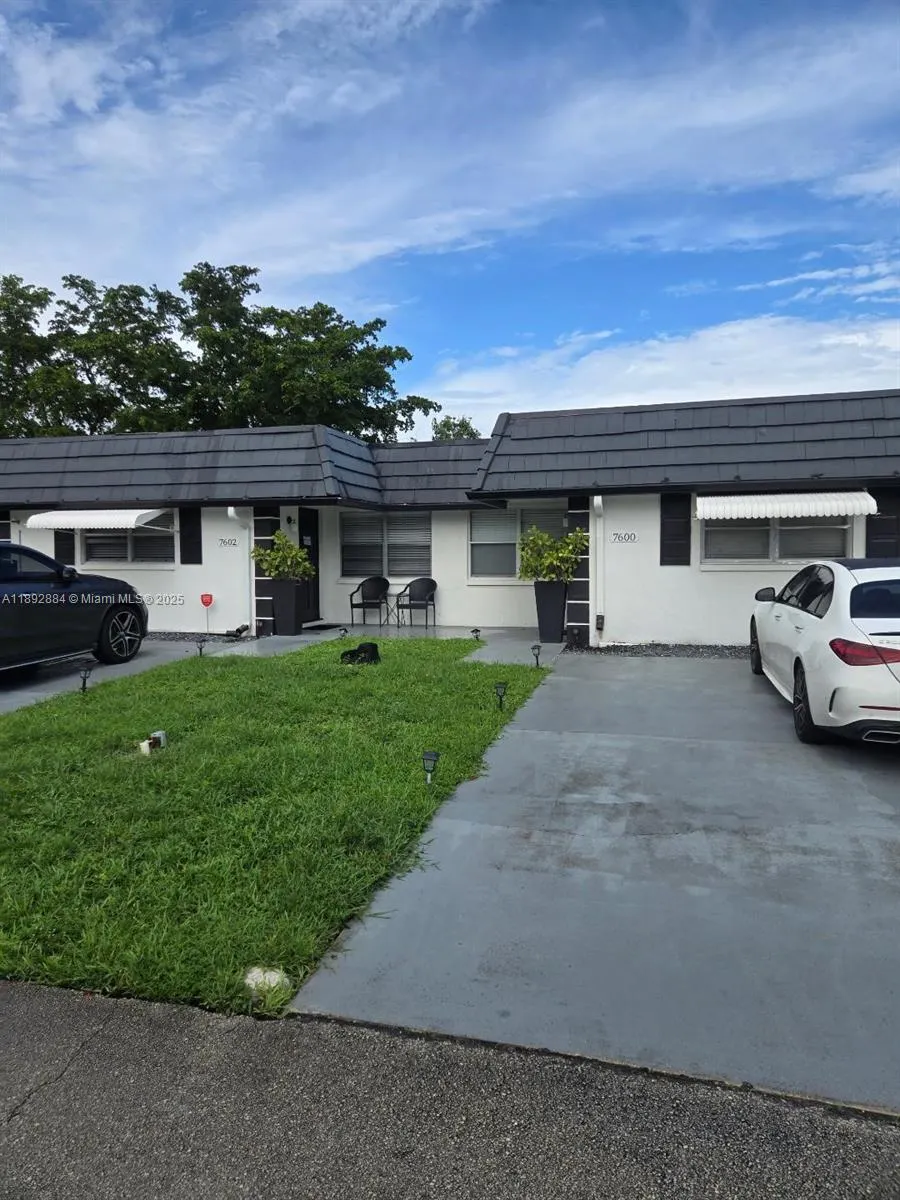 7600 NW 73rd Ter, #1-2