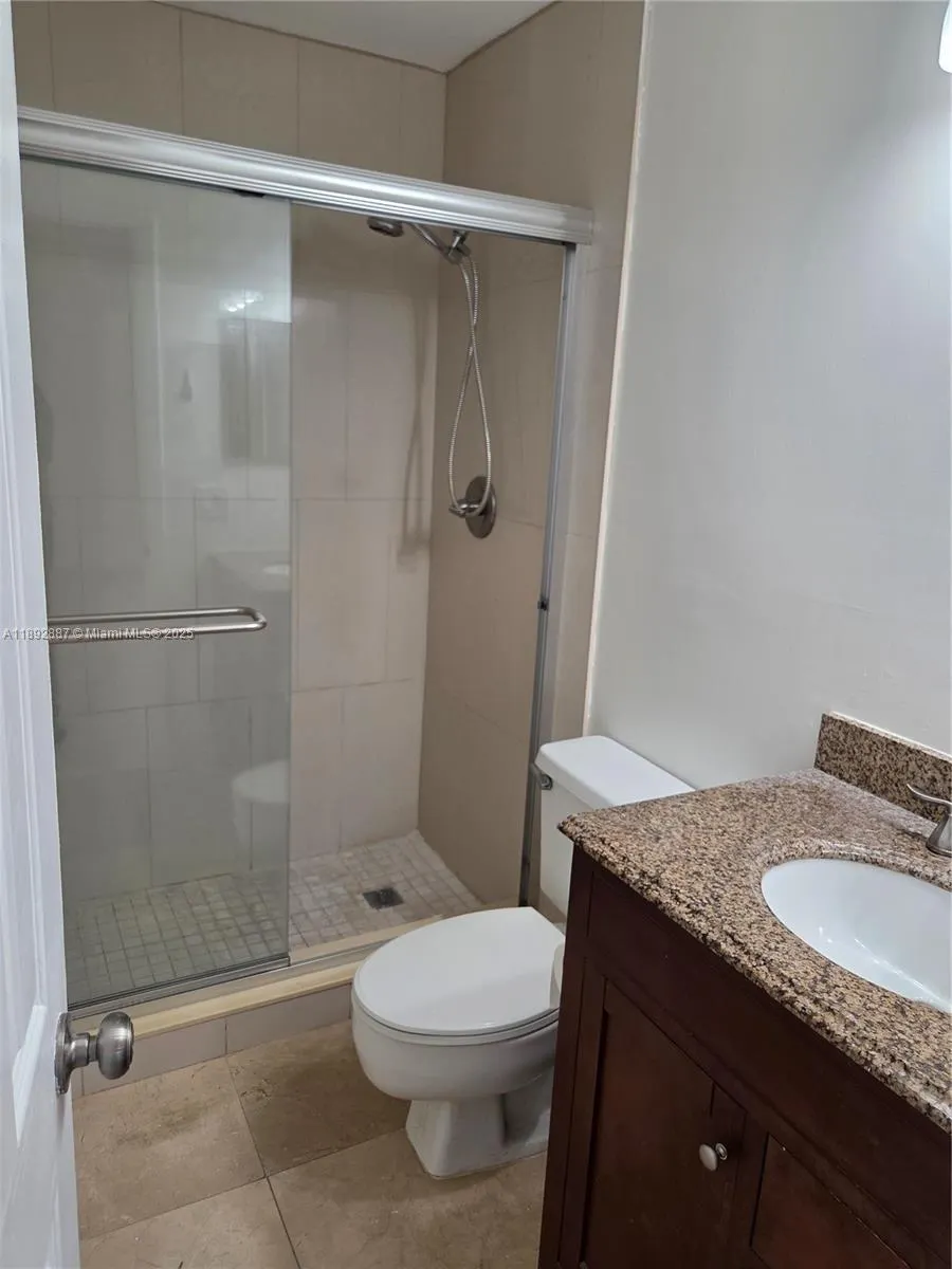 460 Lakeview Drive, #2