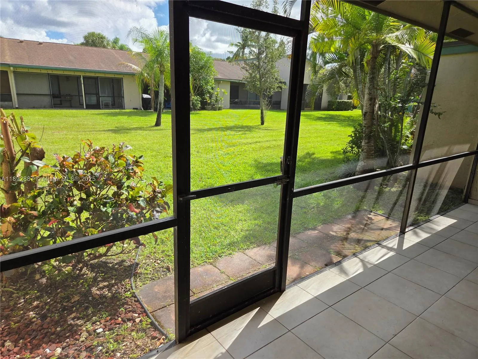 460 Lakeview Drive, #2