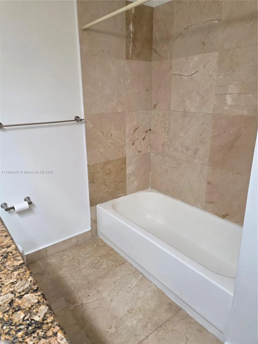460 Lakeview Drive, #2