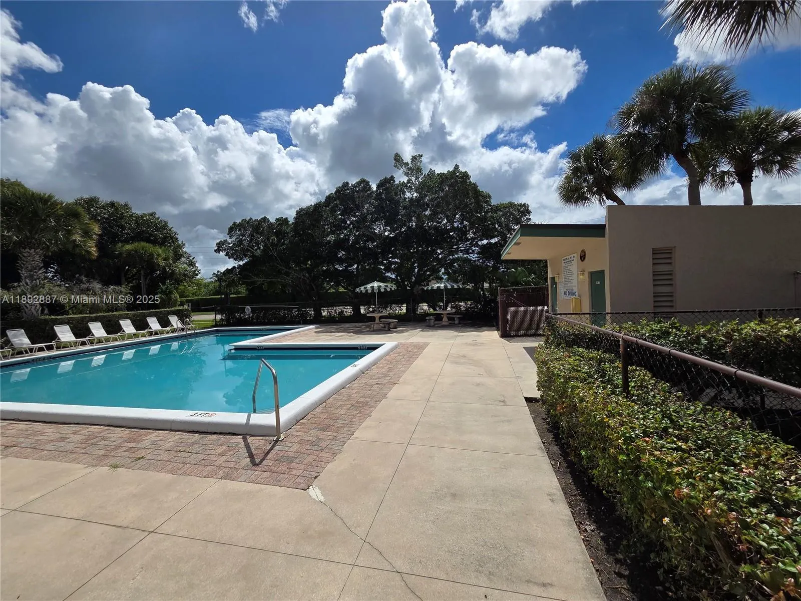 460 Lakeview Drive, #2