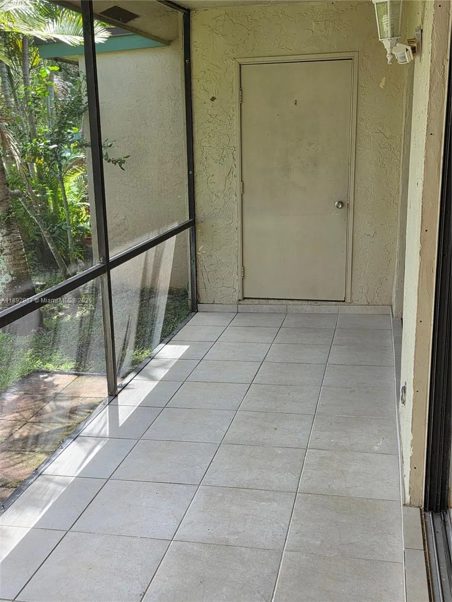 460 Lakeview Drive, #2