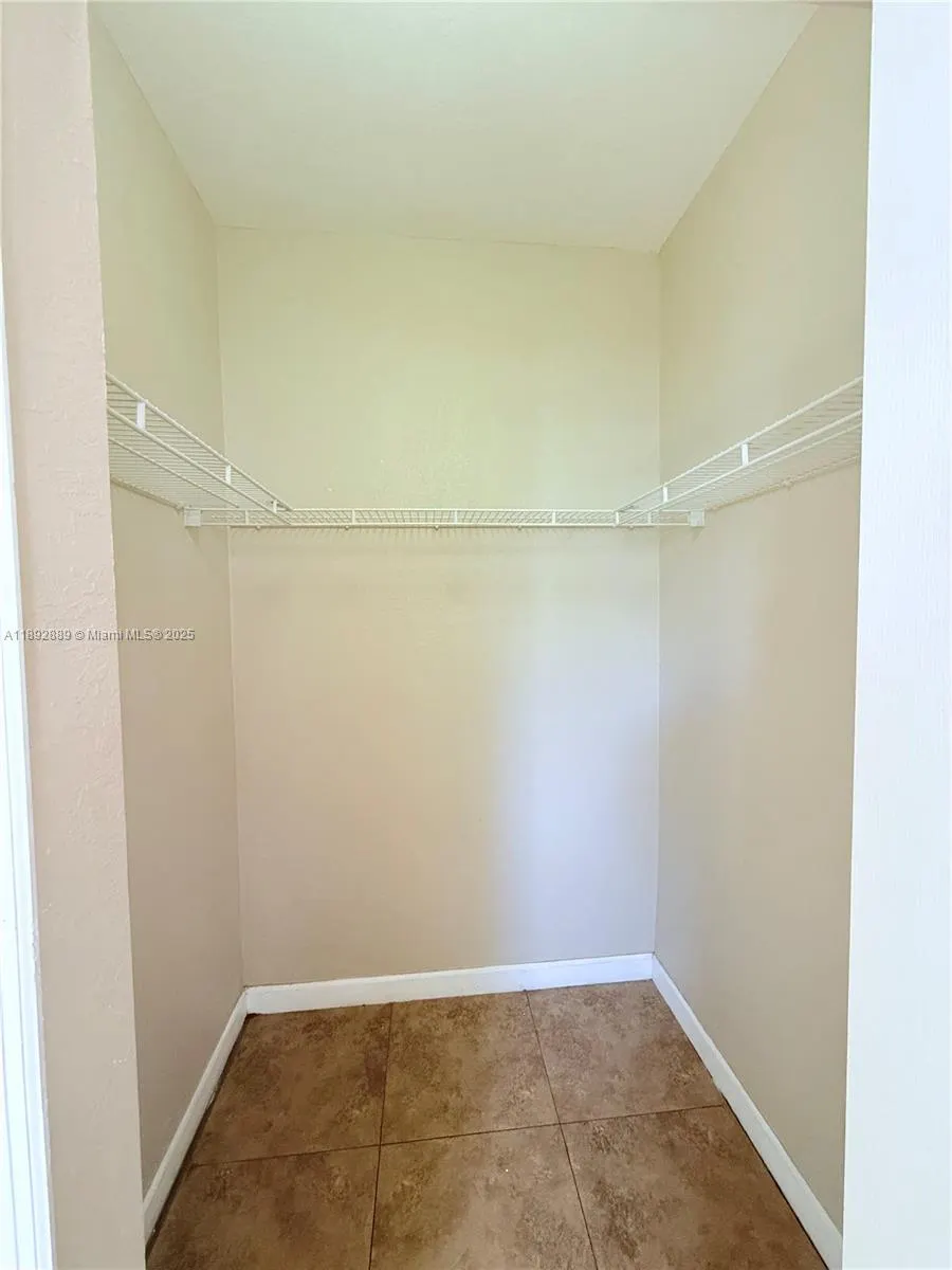1656 SE 29th Ct, #207