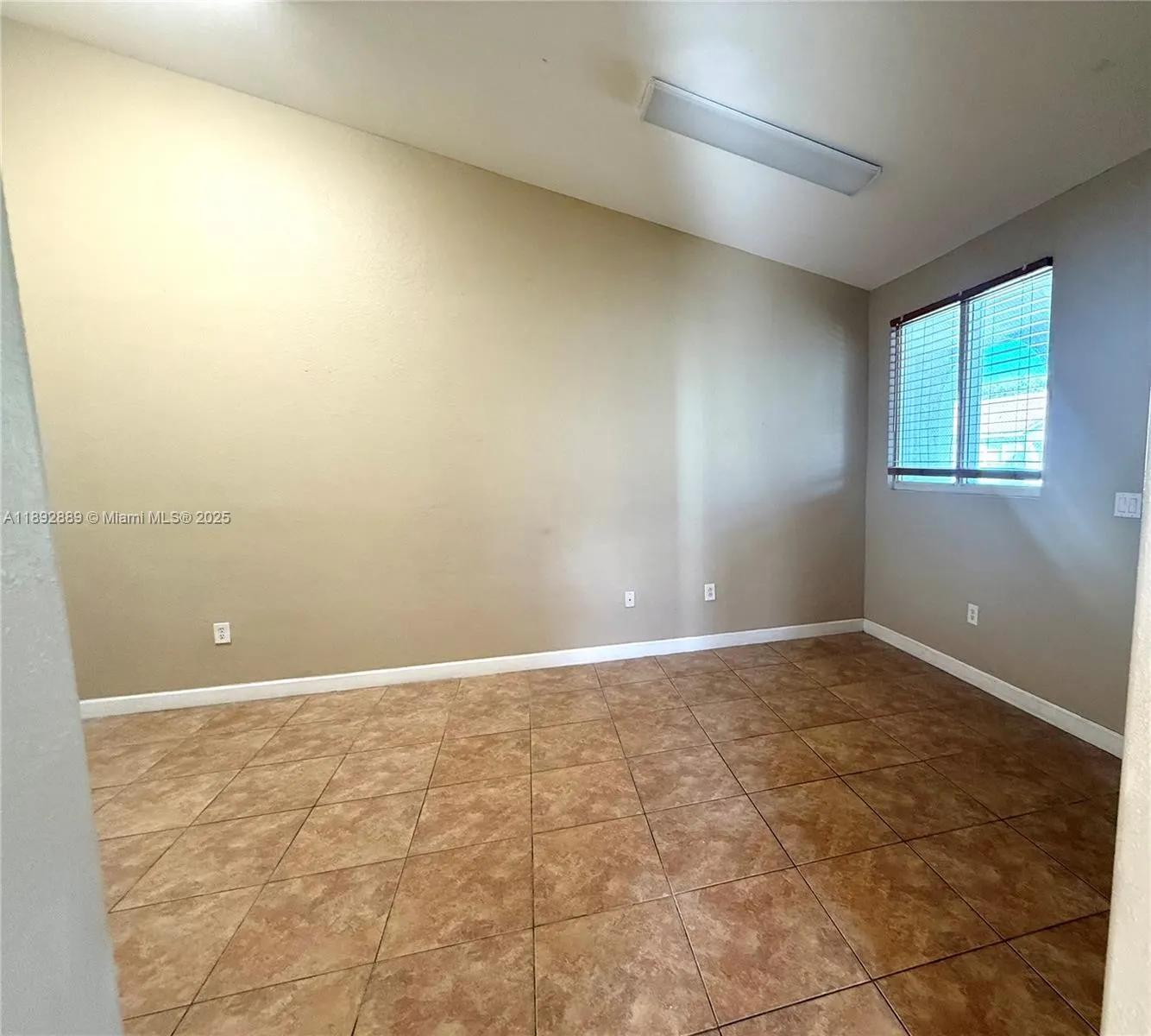 1656 SE 29th Ct, #207