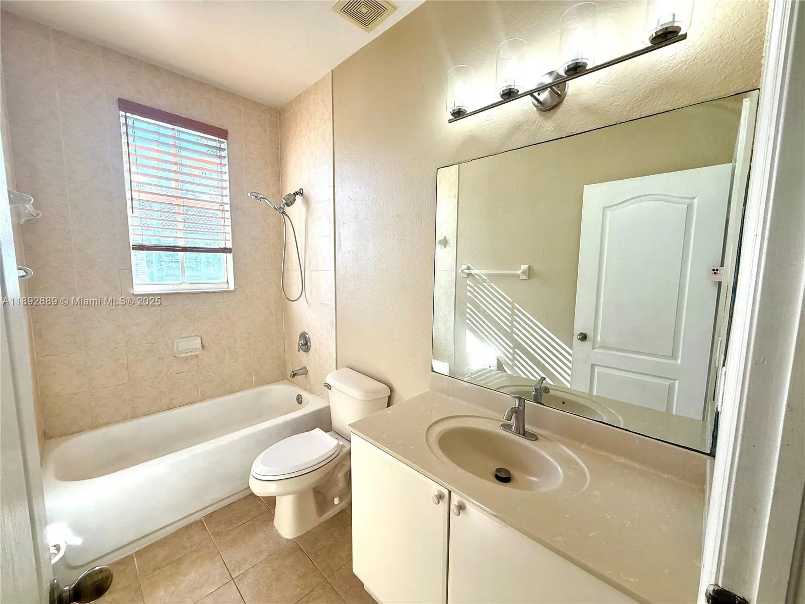 1656 SE 29th Ct, #207