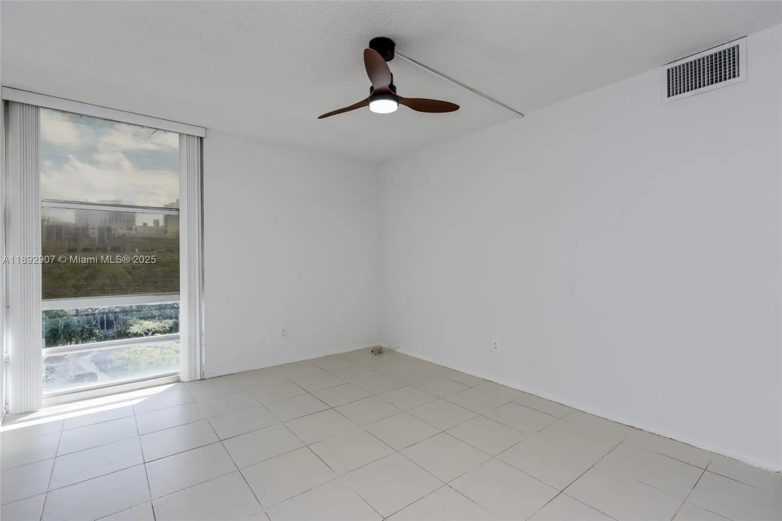 210 172nd St, #432