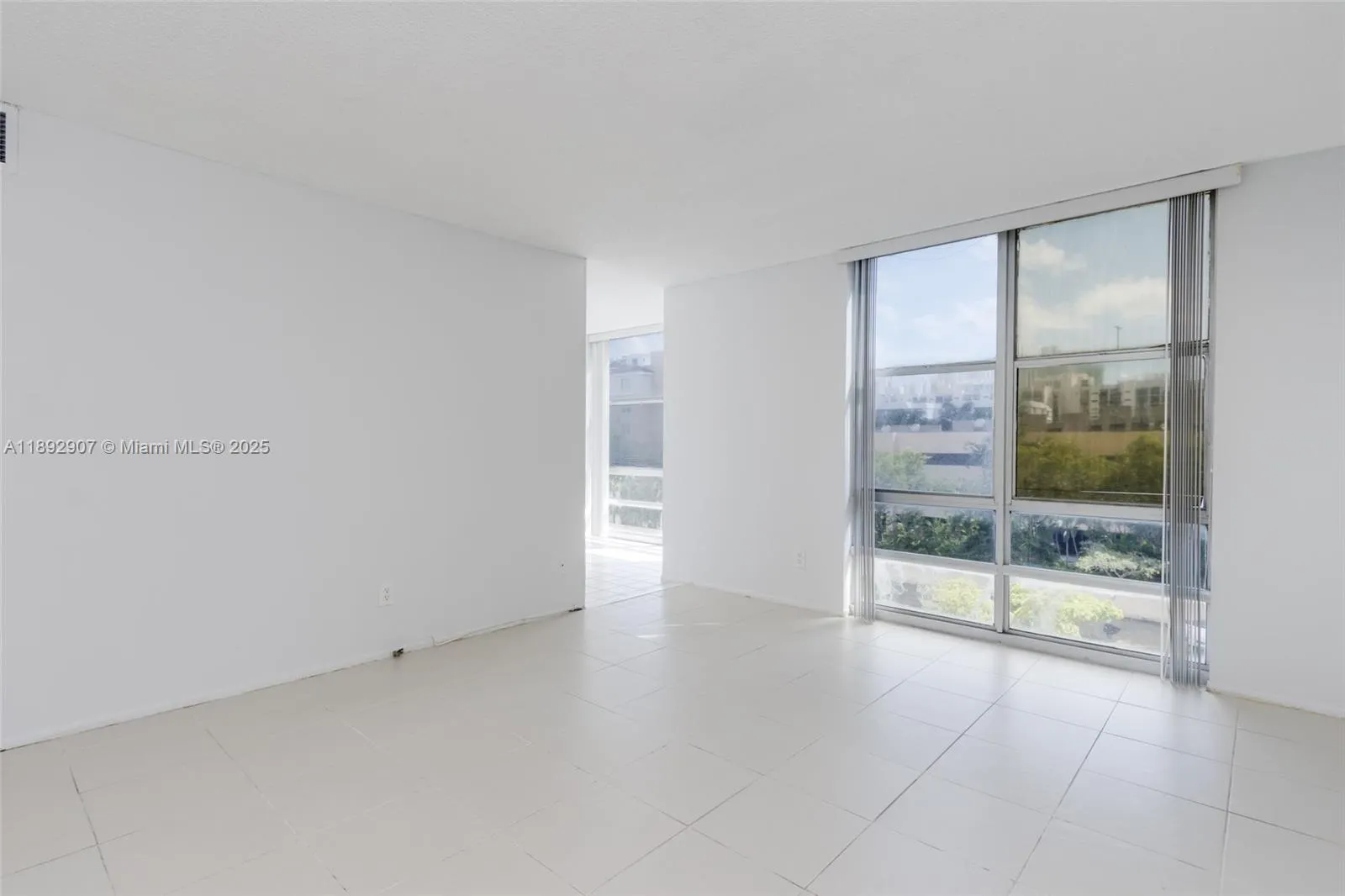 210 172nd St, #432