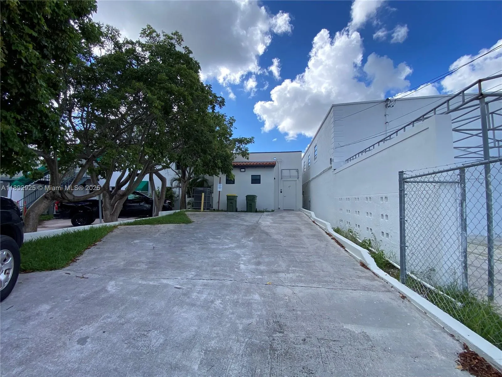 47 N Krome Ave