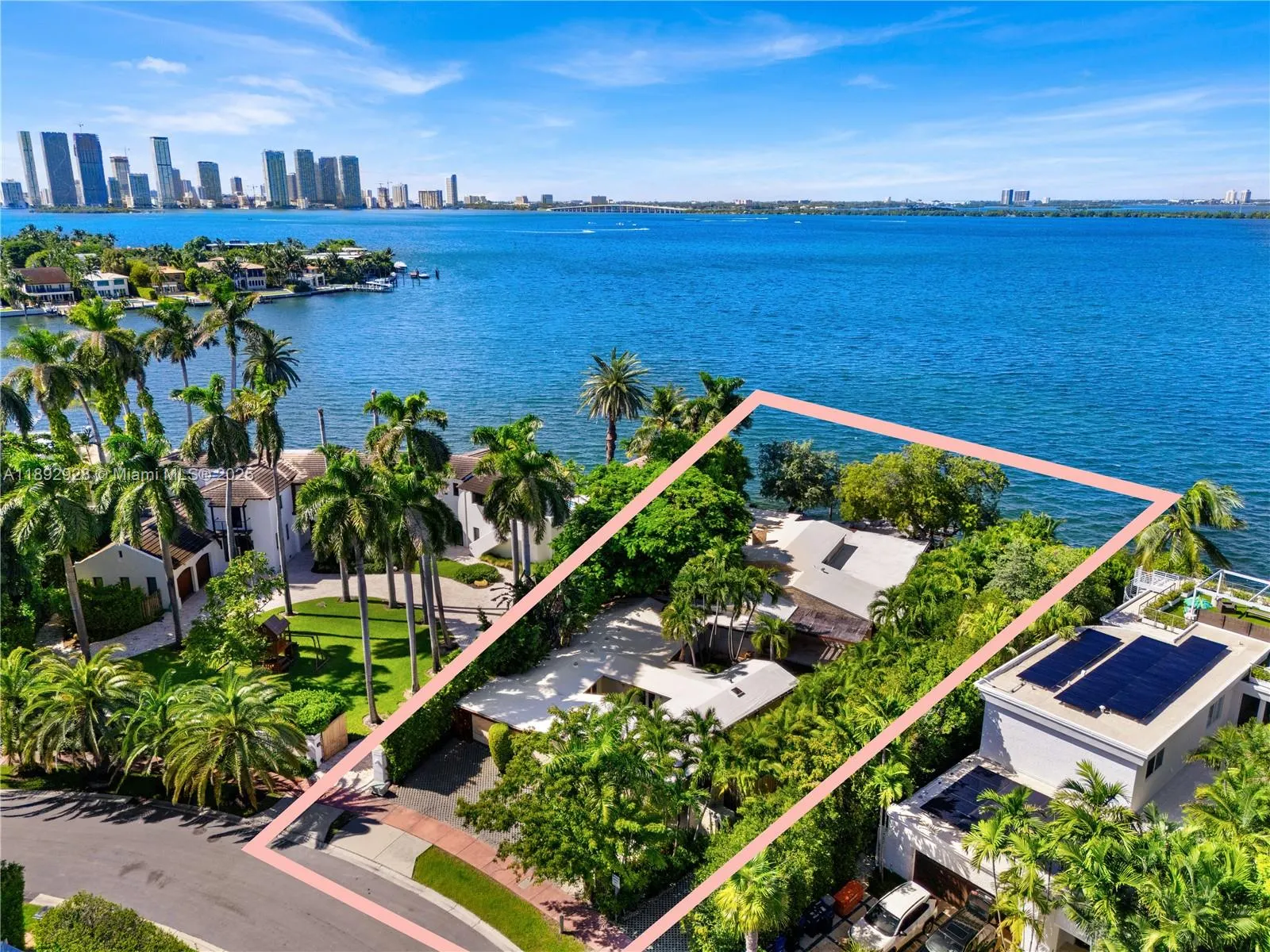 444 W Rivo Alto Dr
