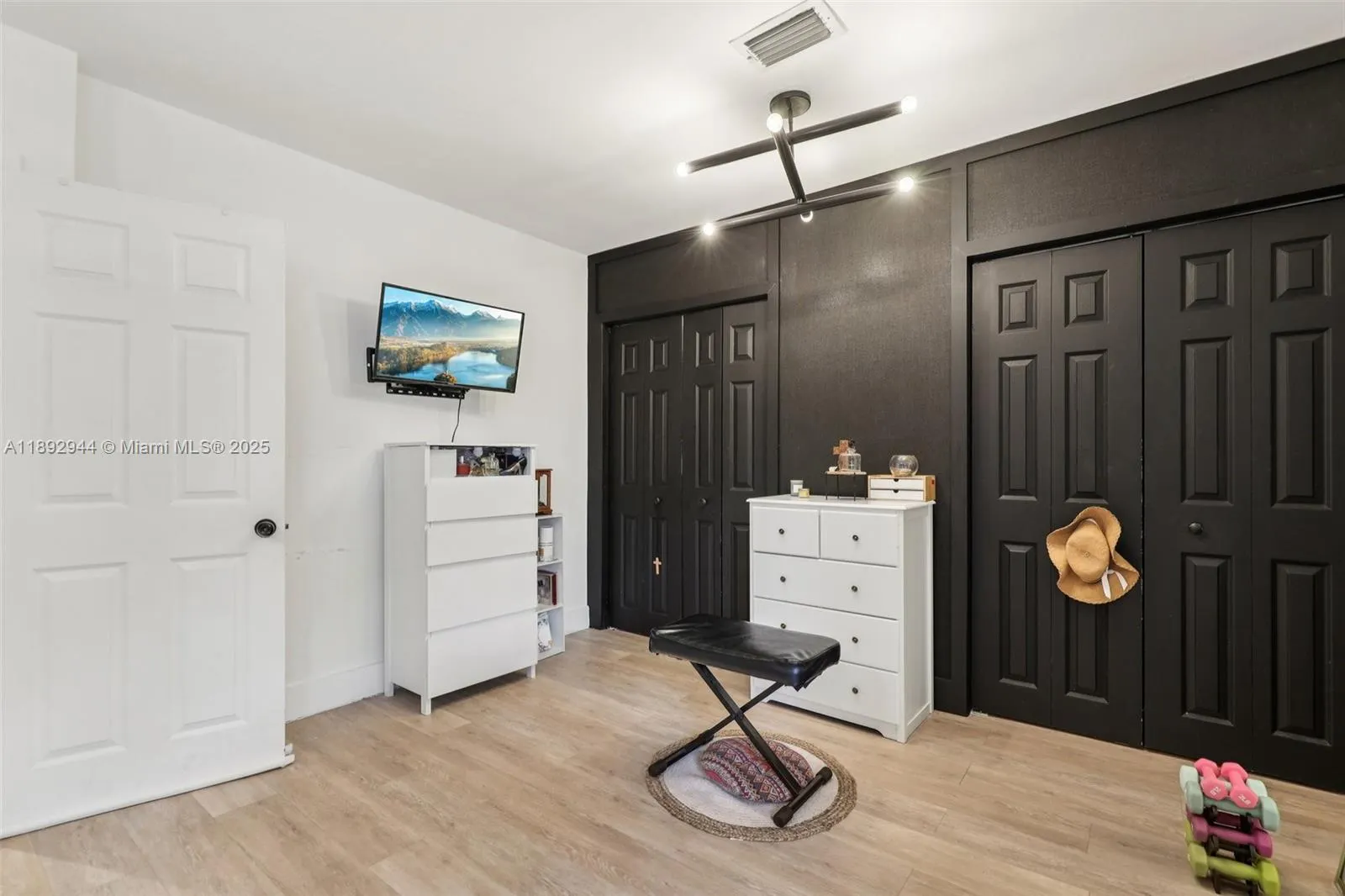 260 NW 133rd St